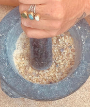 Load image into Gallery viewer, 4 oz Dr. Frankincense
